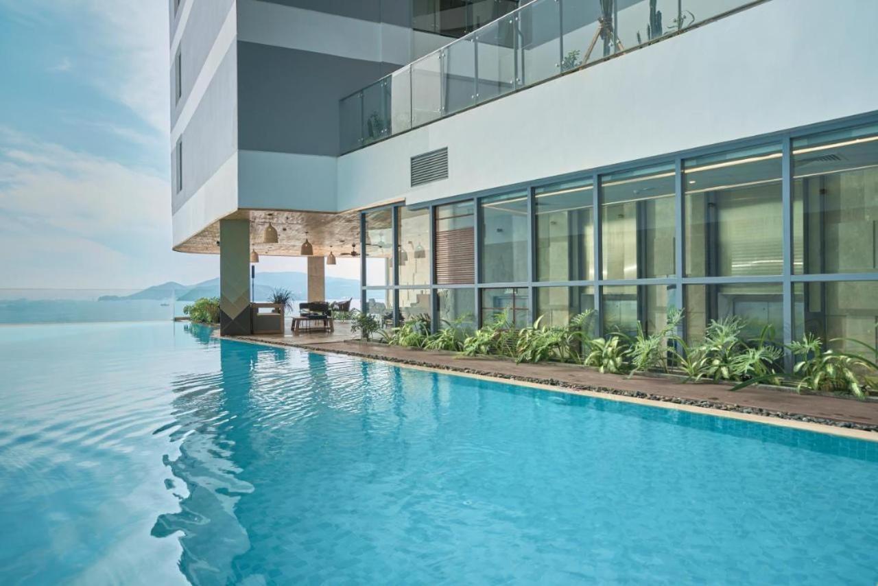 Panorama Lyn Beachfront Apartment Nha Trang Exterior foto