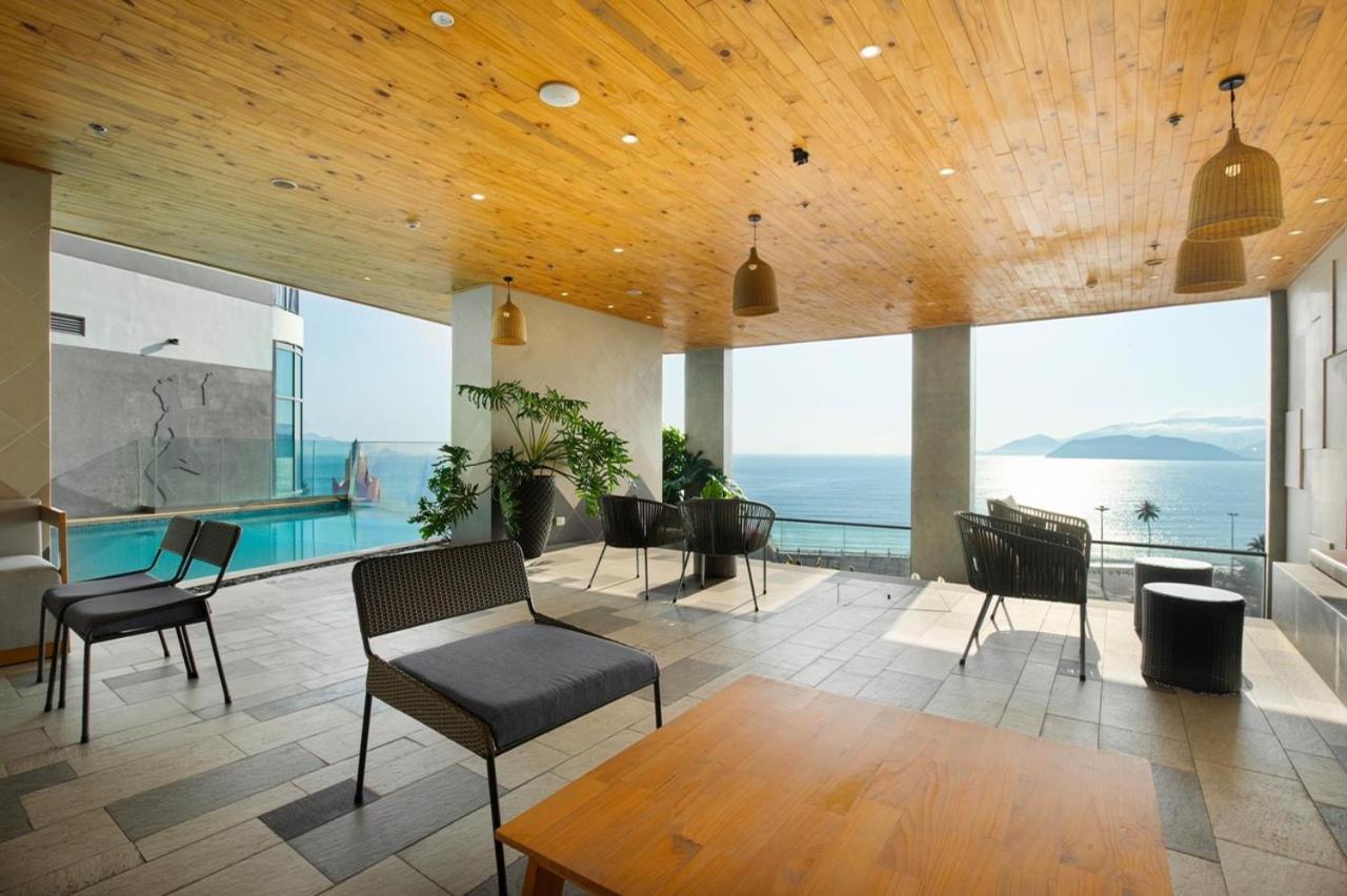 Panorama Lyn Beachfront Apartment Nha Trang Exterior foto